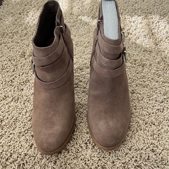 INC Booties with box - Picture 2 of 6